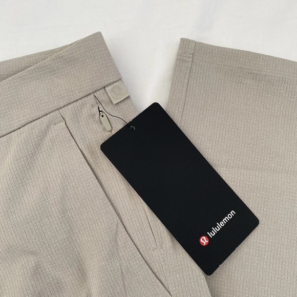 Lululemon Commission Pant Slim 32"L WovenAir RWLI Raw Linen Beige Men's Size 28 - Picture 2 of 5